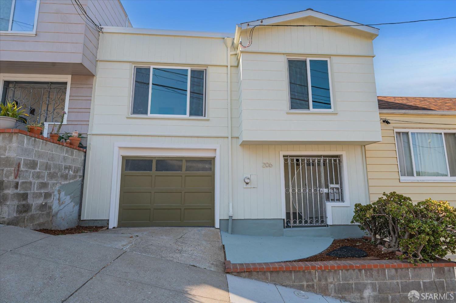 Property Photo:  206 Ordway Street  CA 94134 