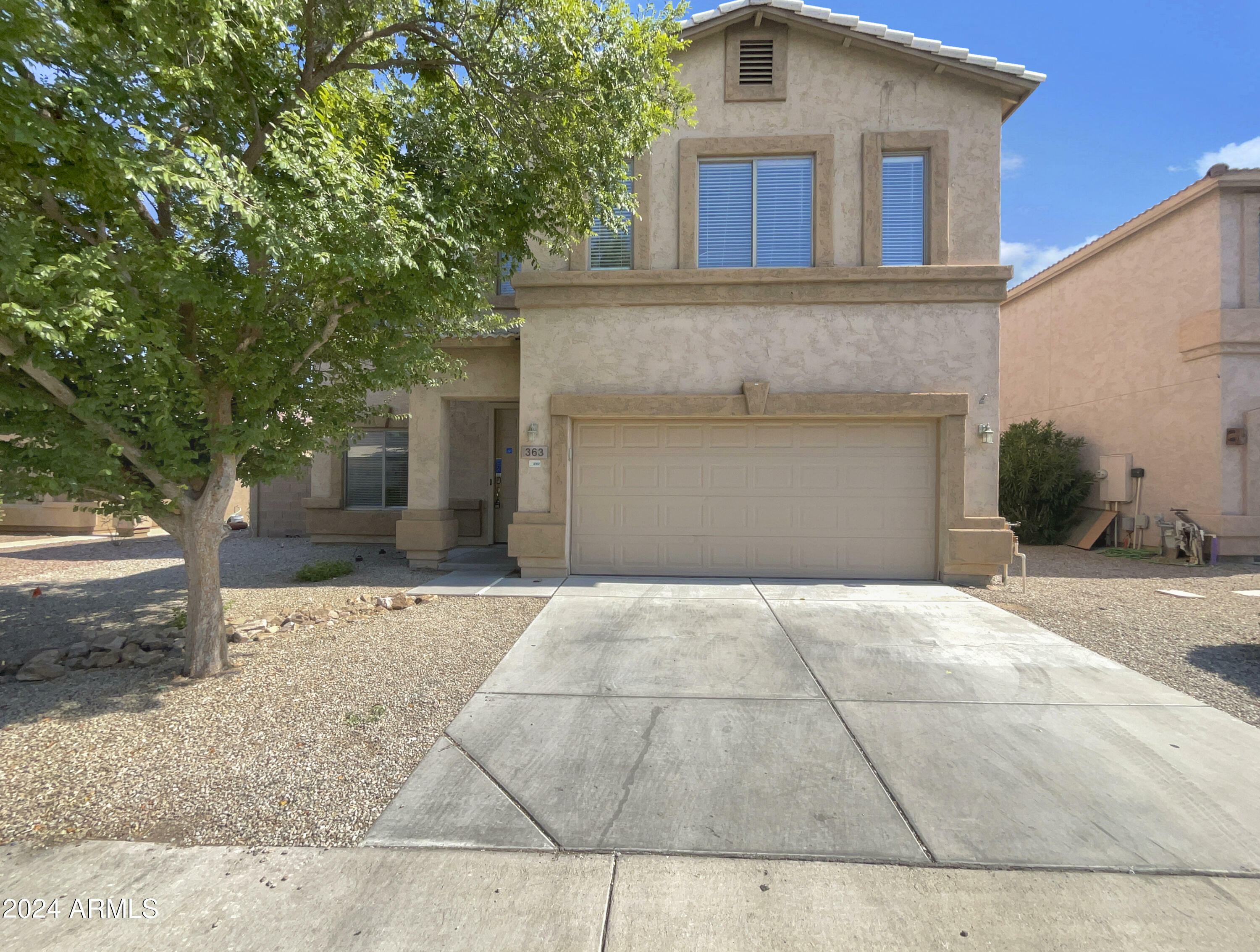 Property Photo:  363 E Saddle Way  AZ 85143 