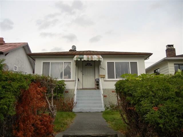 Property Photo: 2831 E Broadway BC V5M 1Y9