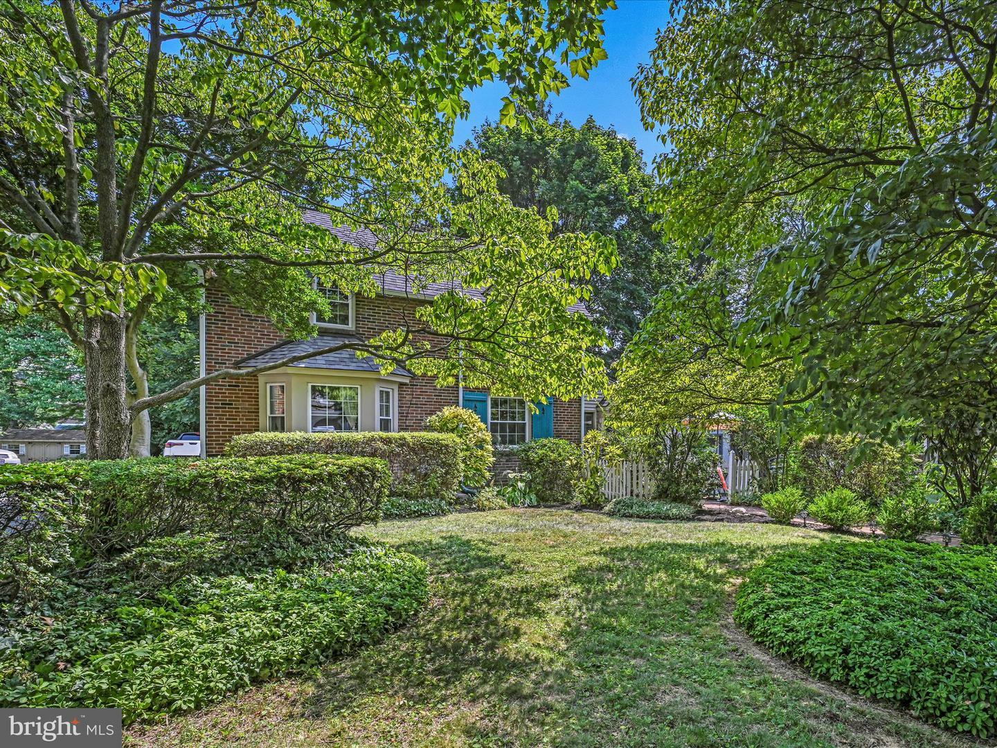 Property Photo: 208 E Fifth Street PA 19063