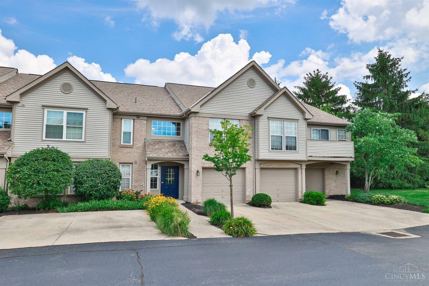 Property Photo: 9940 Shorewood Lane OH 45241