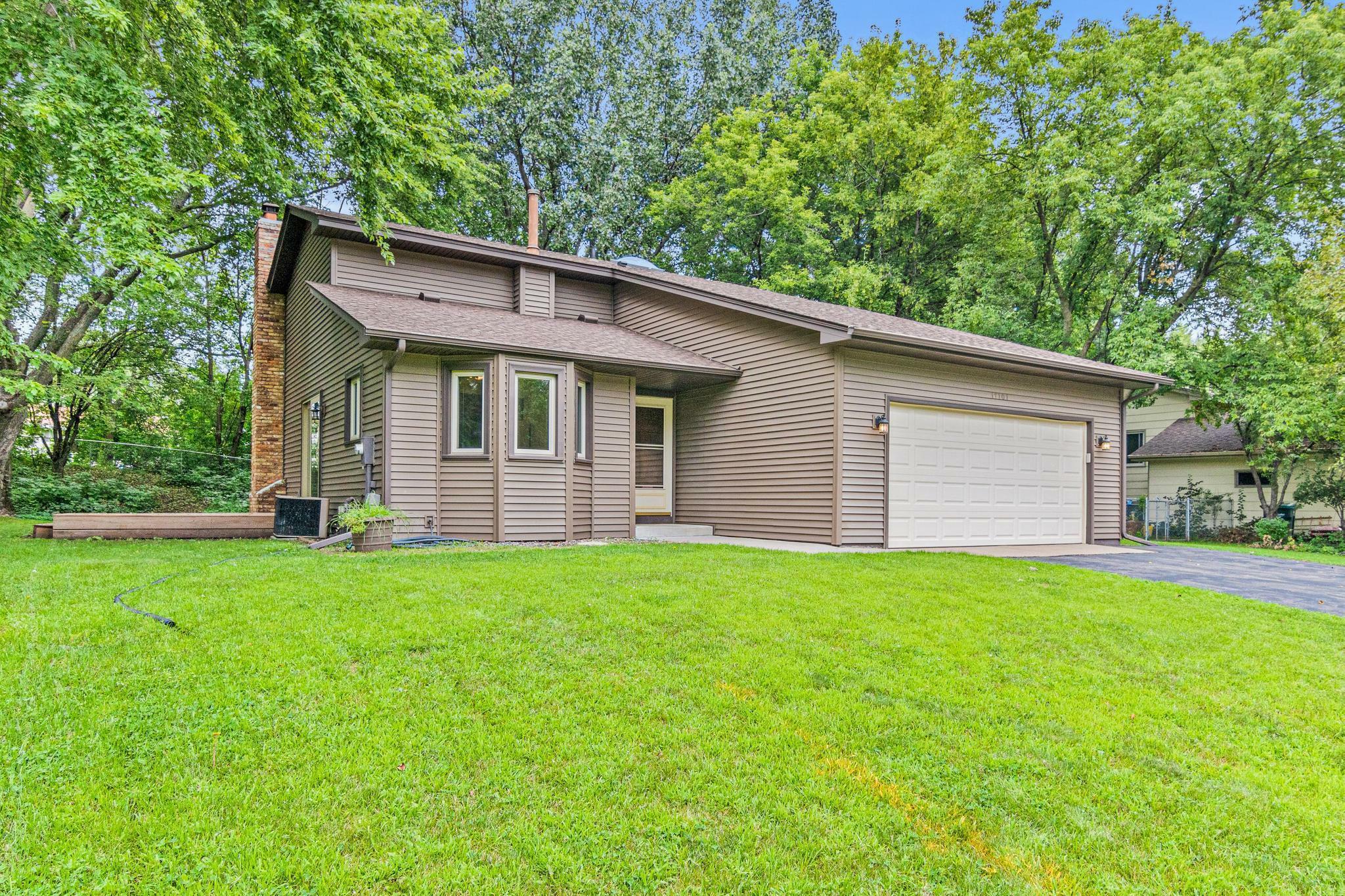 17707 Iceland Trail  Lakeville MN 55044 photo