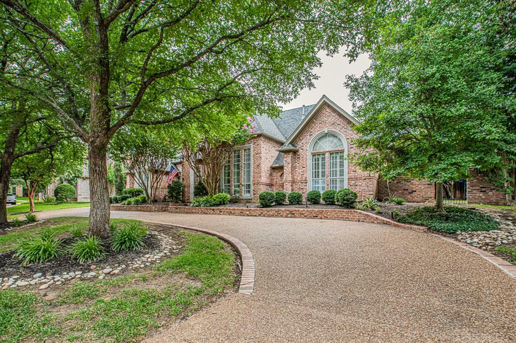 Property Photo:  2901 Cottonwood Lane  TX 76034 