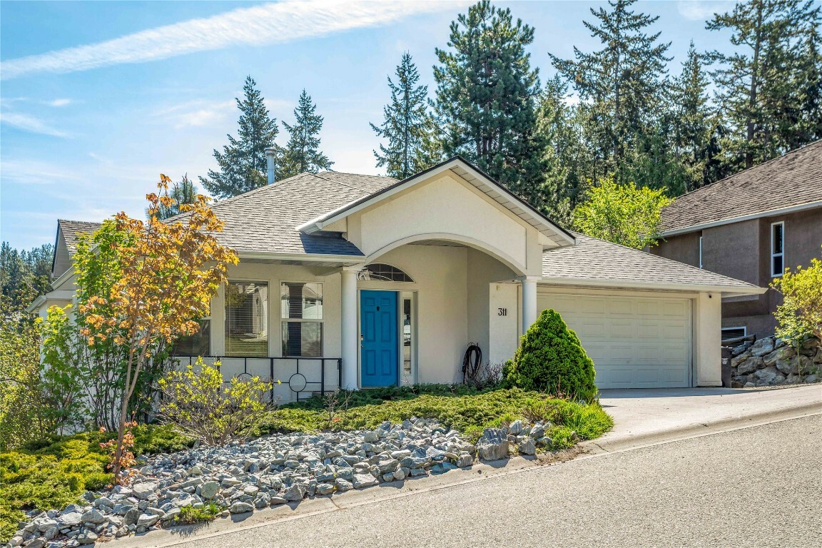 Property Photo:  311 Woodpark Crescent  BC V1V 2A9 