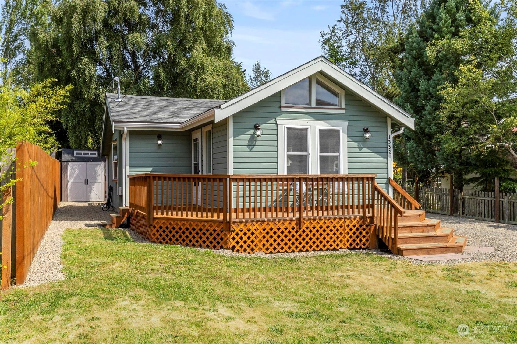 Property Photo:  1332 7th Street  WA 98368 