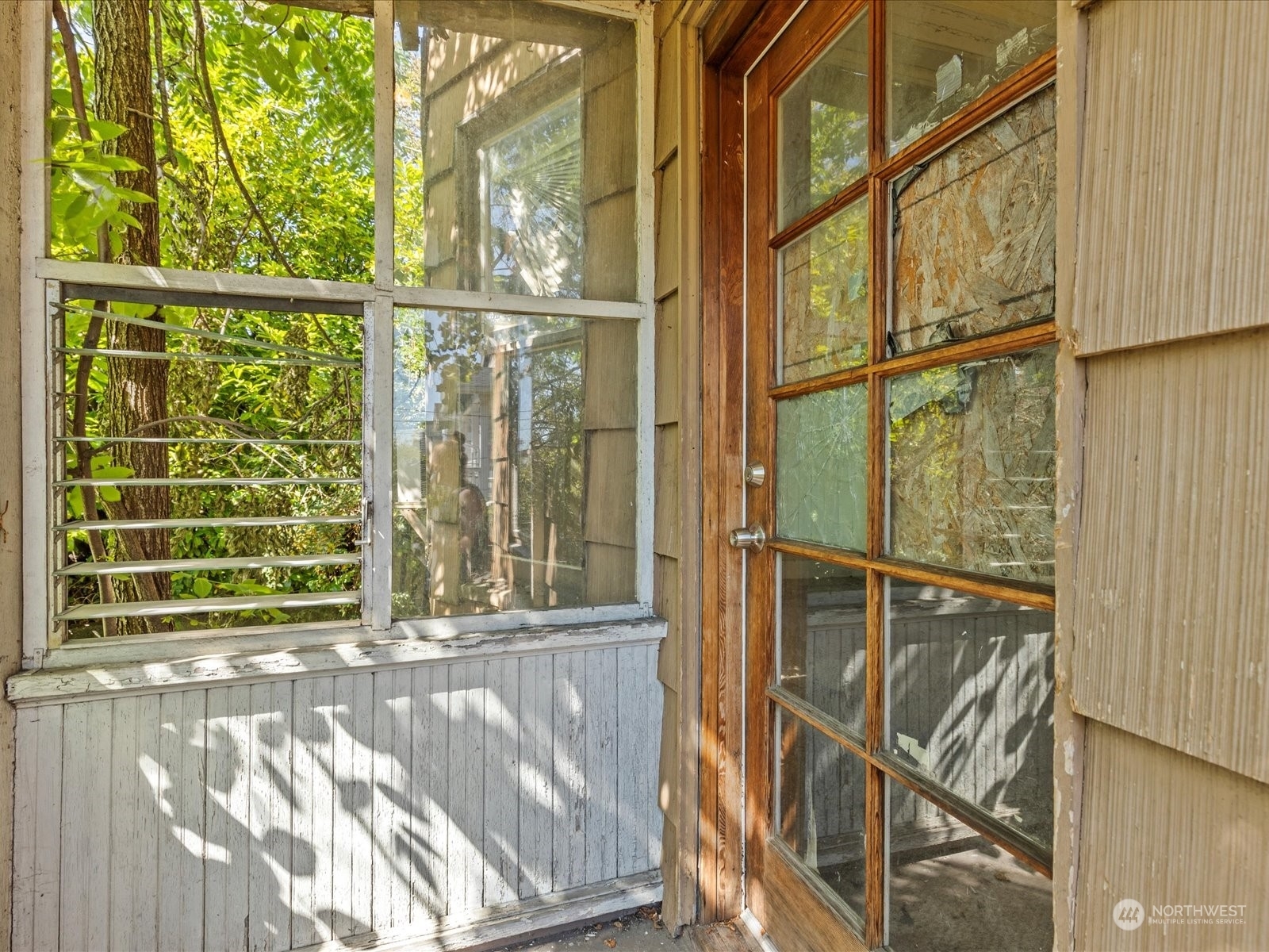 Property Photo: 5916 18th Avenue S WA 98108