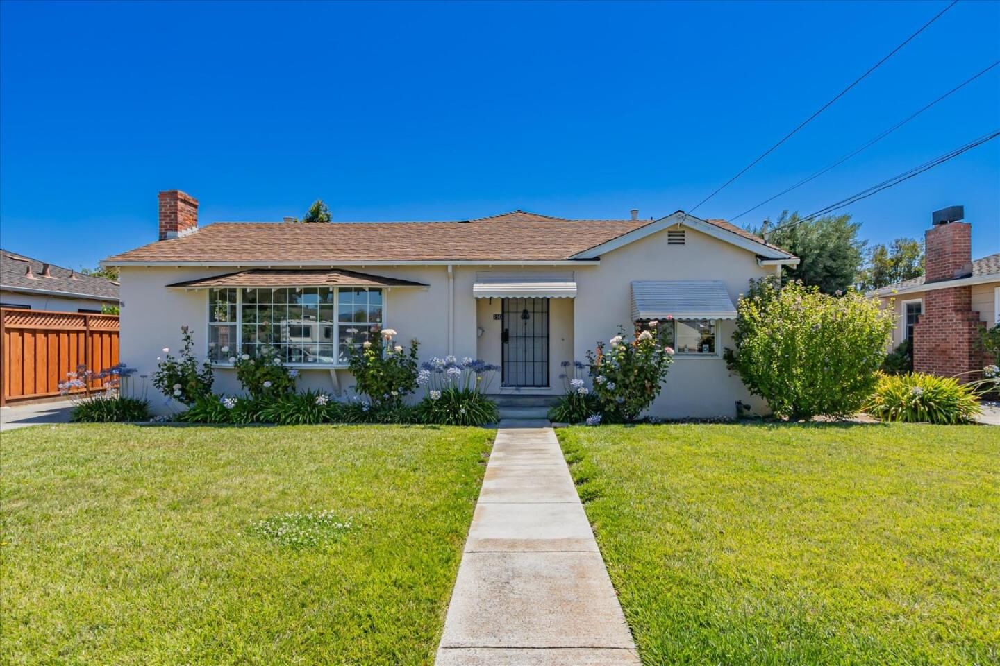 Property Photo:  250 Serena Way  CA 95051 