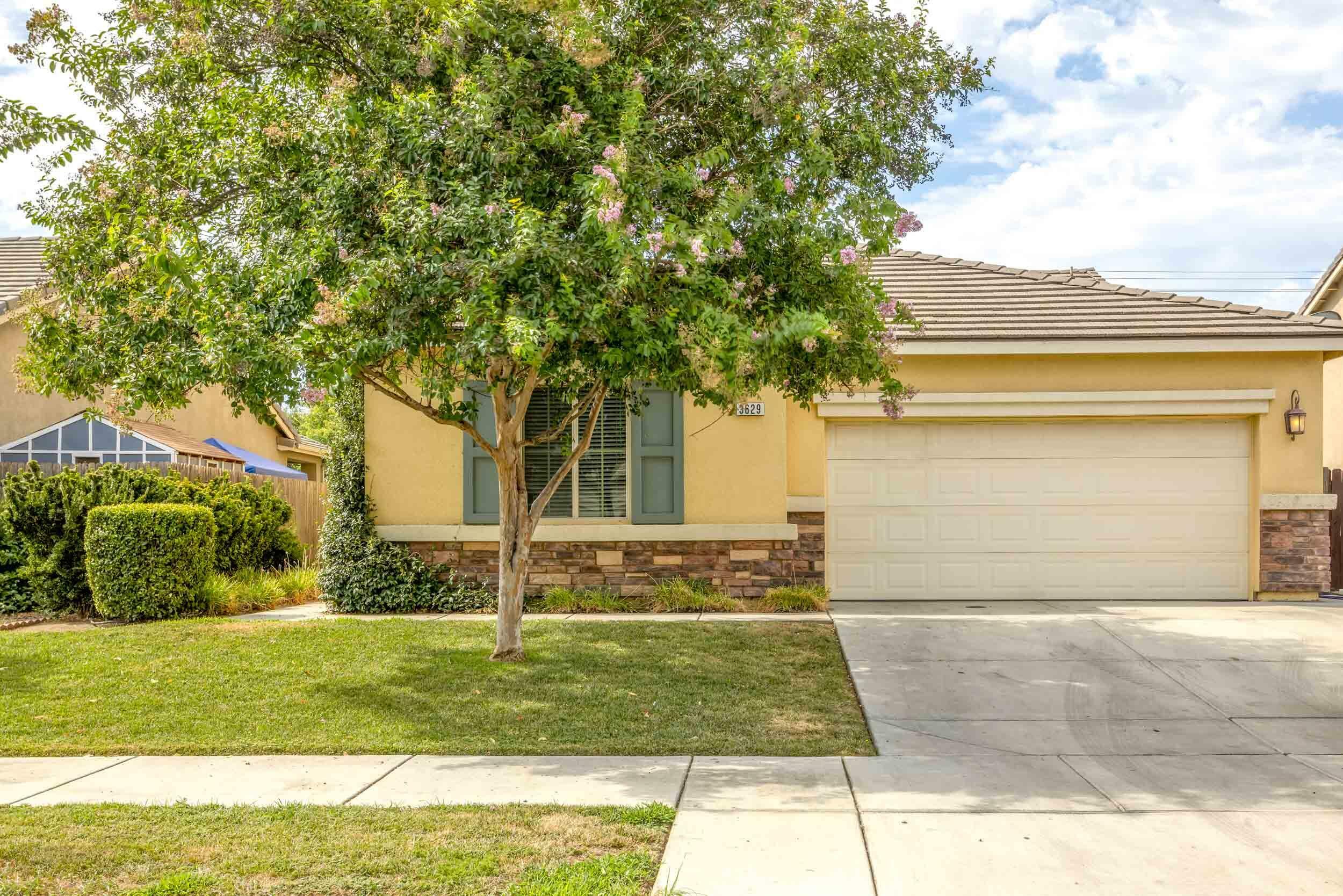 Property Photo:  3629 W Delta Avenue  CA 93291 