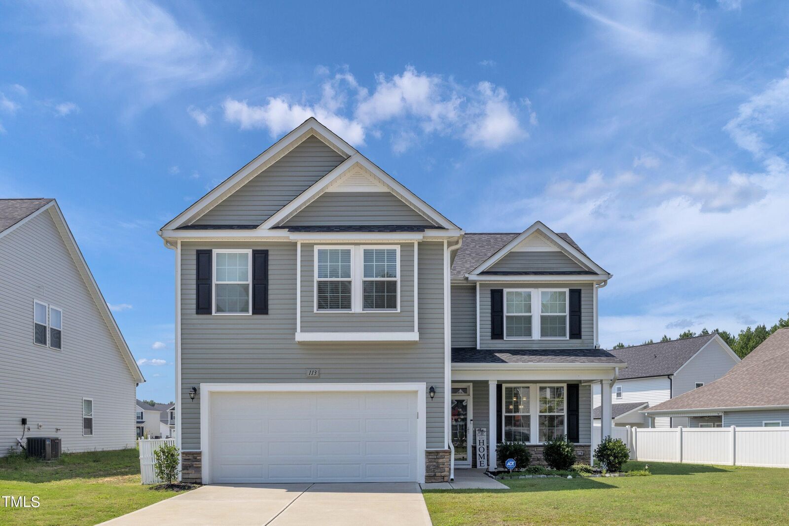 Property Photo: 113 Hanover Court NC 27527