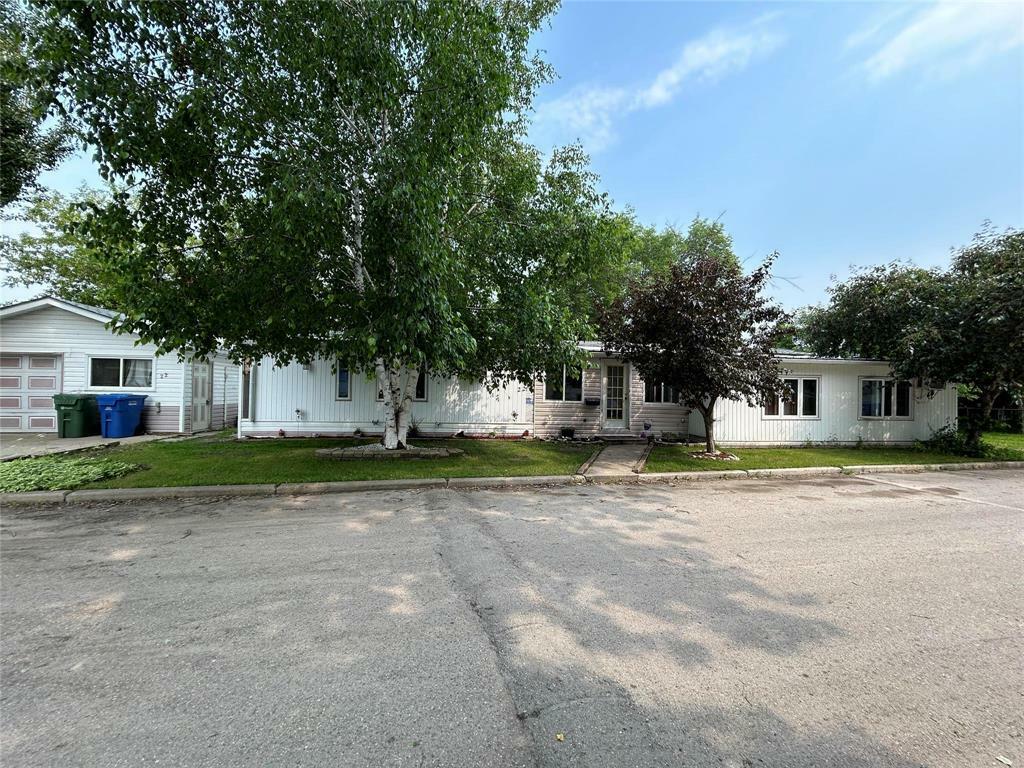 Property Photo:  1021 Jackson Street  MB R7N 2N5 