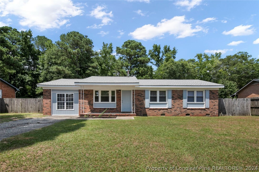 Property Photo: 7546 Southgate Road NC 28314