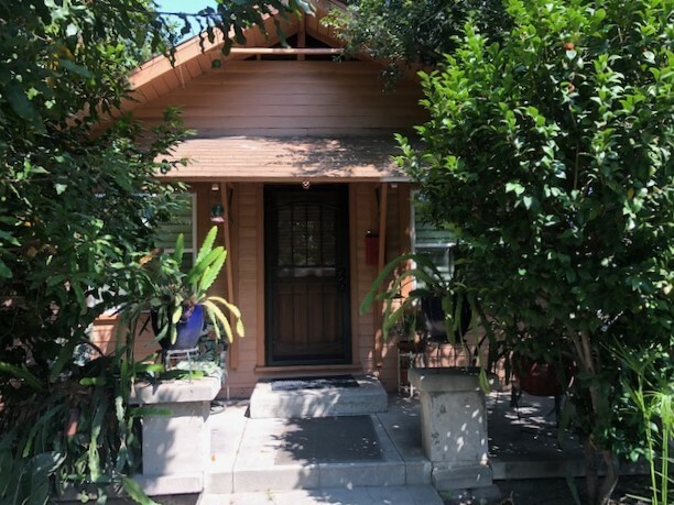 Property Photo:  573 E Magnolia Boulevard  CA 91501 