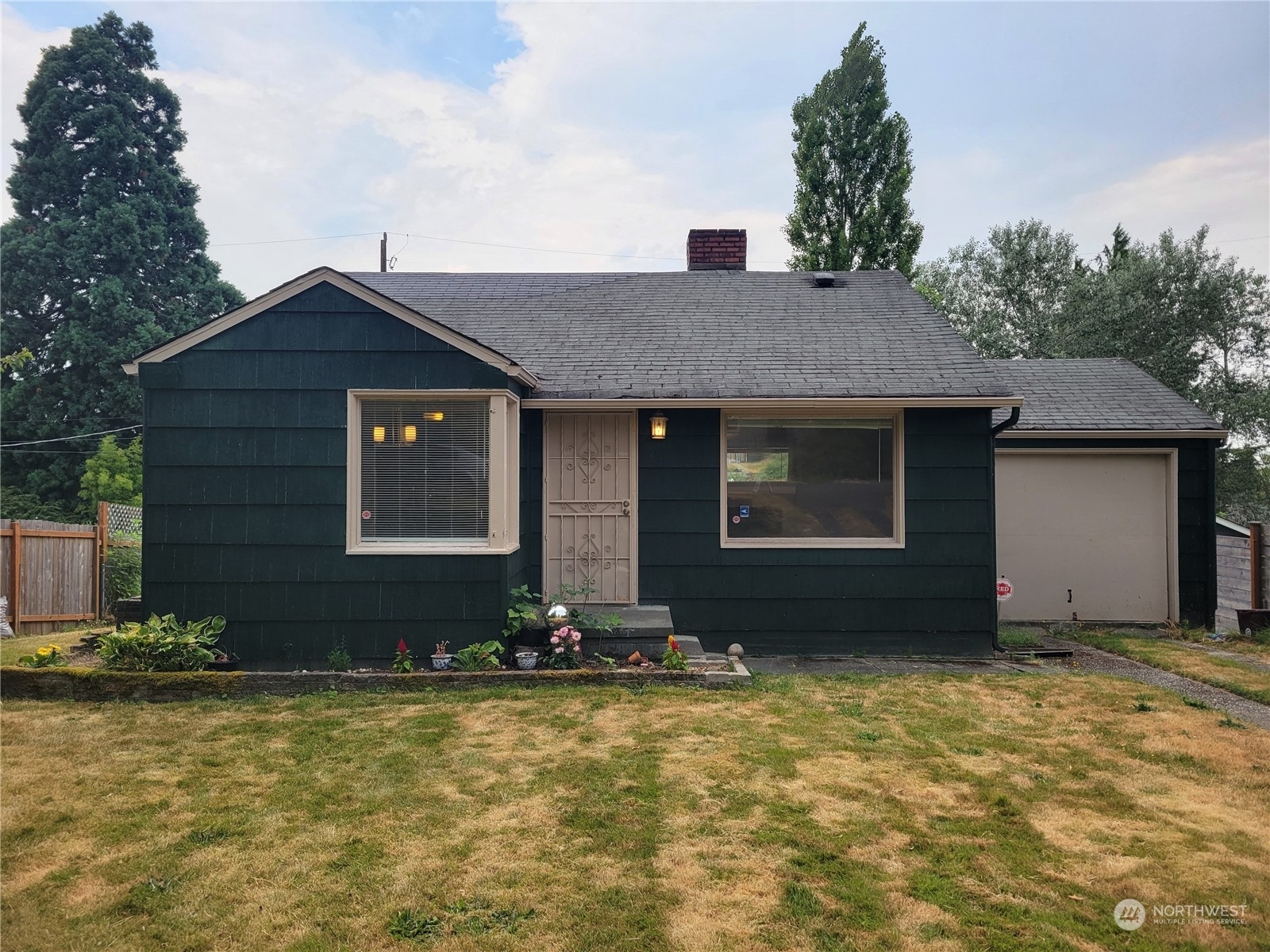 Property Photo:  11029 Parkview Avenue S  WA 98178 