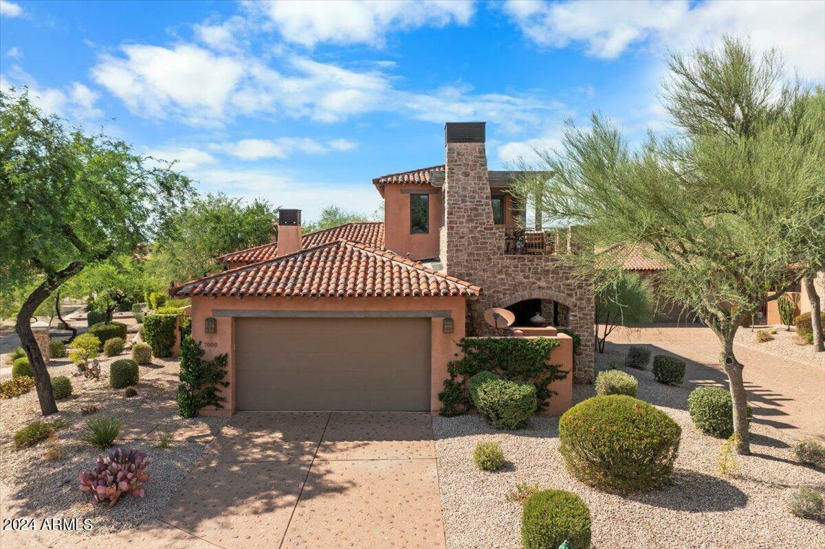 Property Photo:  7600 E Golden Eagle Circle  AZ 85118 