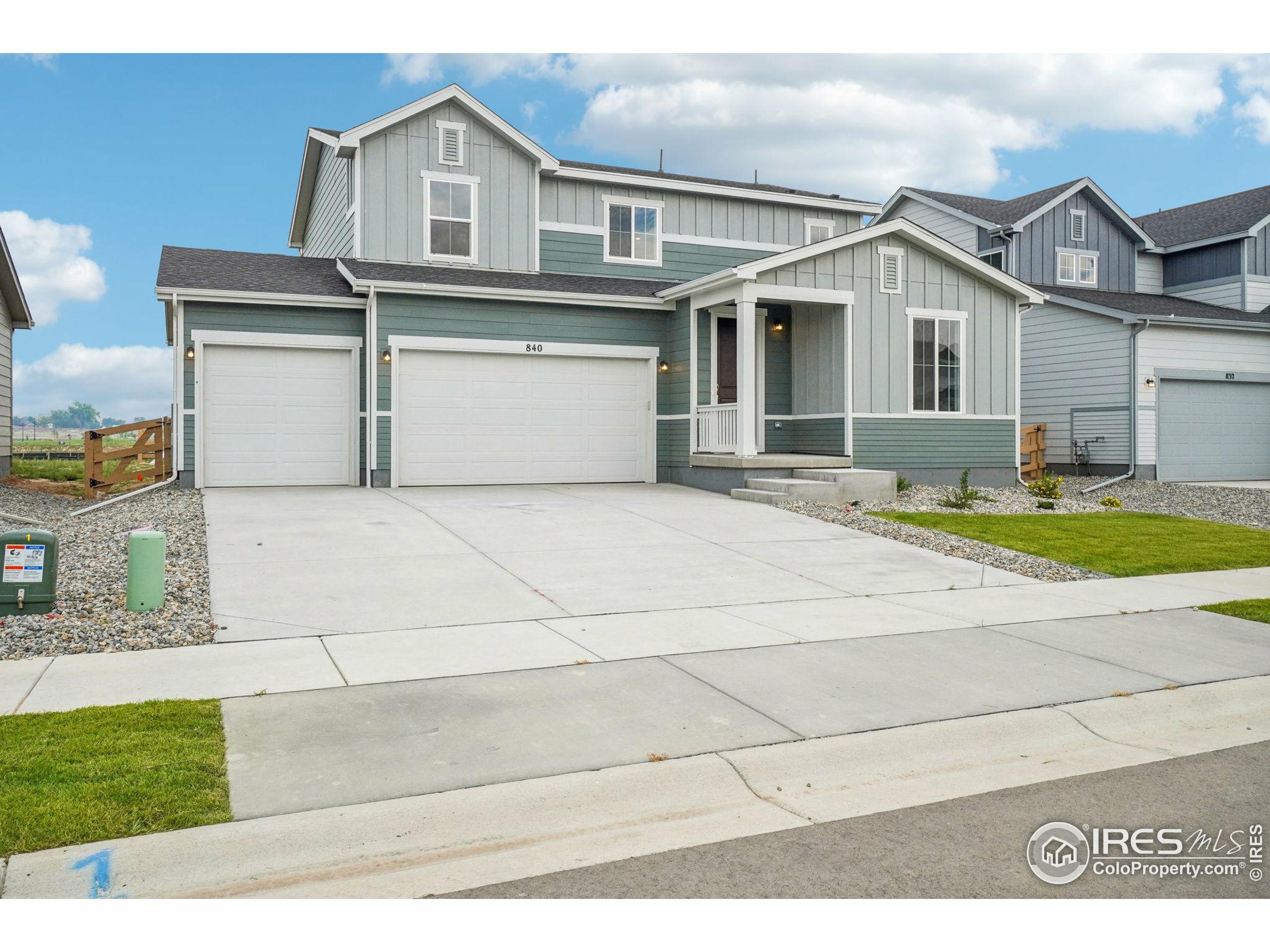 Property Photo:  840 Hummocky Way  CO 80550 