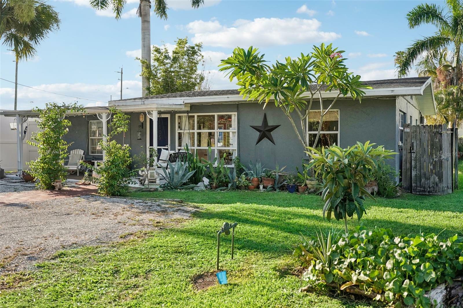 Property Photo:  105 Colonia Lane W  FL 34275 