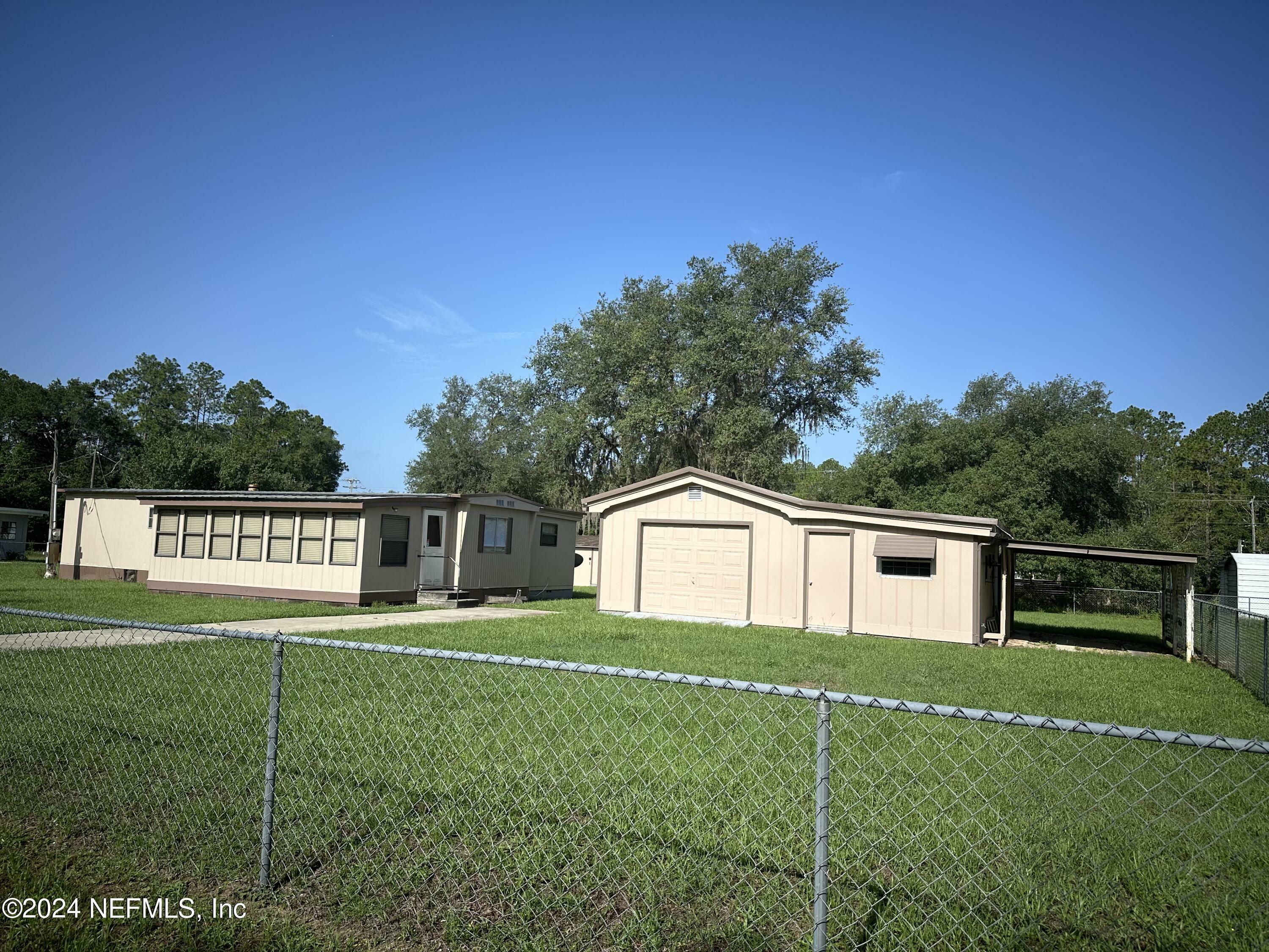 Property Photo:  105 Cherokee Avenue  FL 32148 