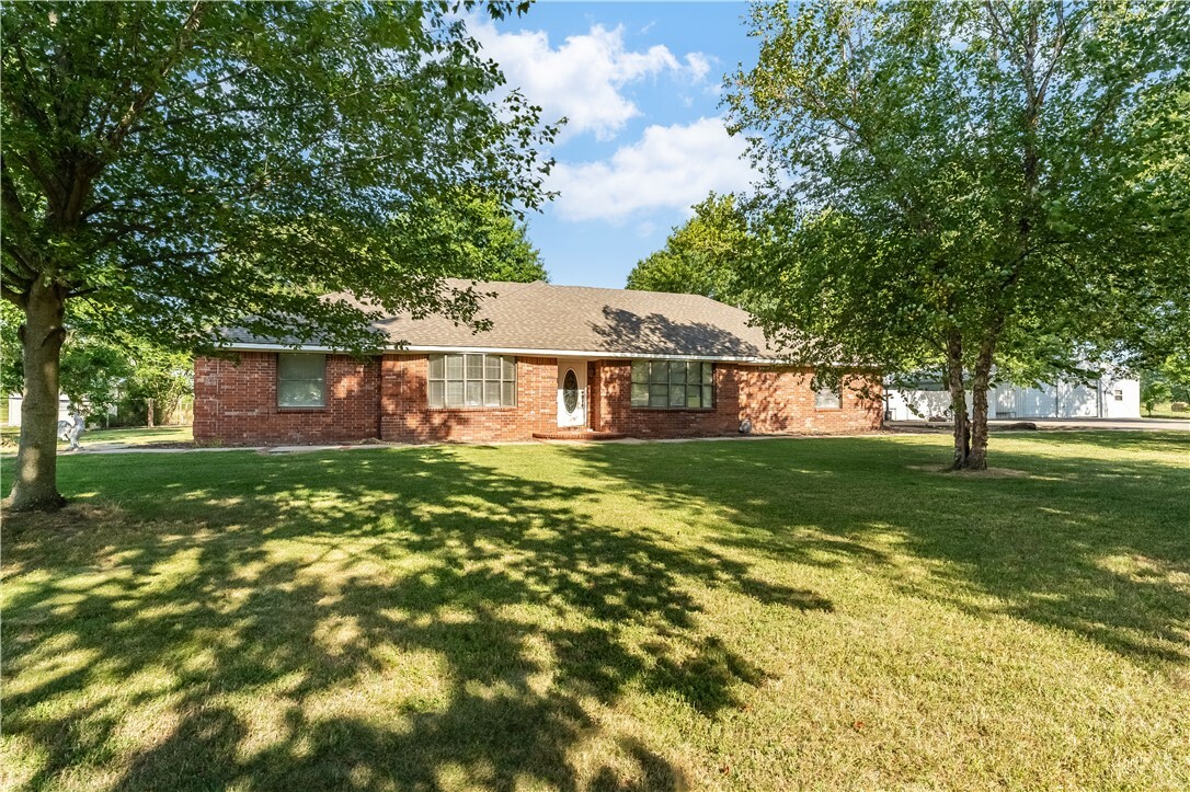 Property Photo:  399 Pioneer Lane  AR 72734 