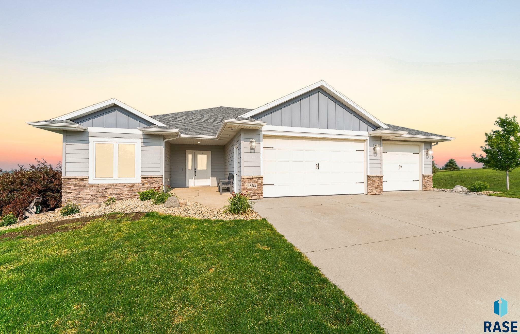 Property Photo:  48286 Arrowhead Cir  SD 57013 