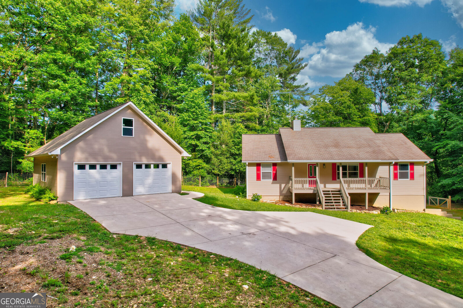 Property Photo:  1679 Pole Coffee Circle  GA 30536 
