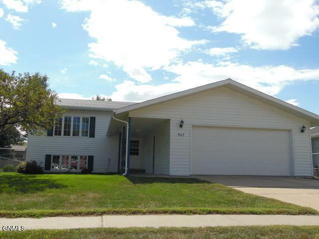 Property Photo:  507 E Wachter Avenue  ND 58504 