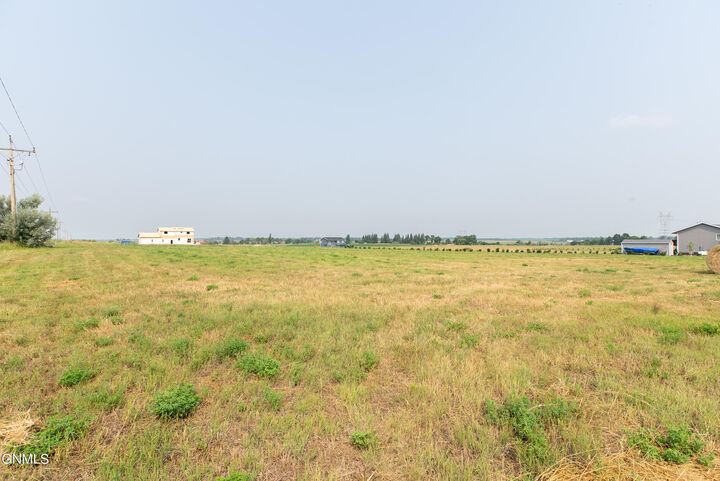 Property Photo:  500 Apple Ridge Road  ND 58558 