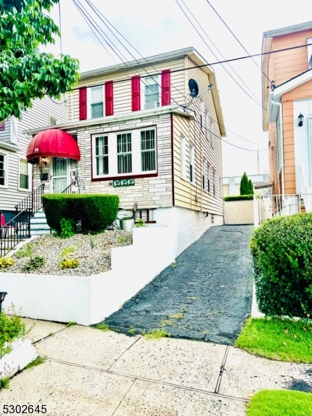 Property Photo:  79 Norwood Ave  NJ 07111 