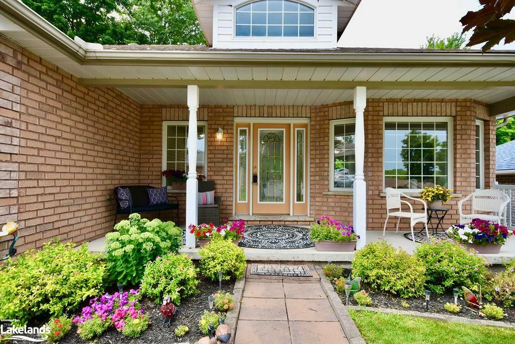 Property Photo:  40 Marchand Drive  ON L9M 2H9 