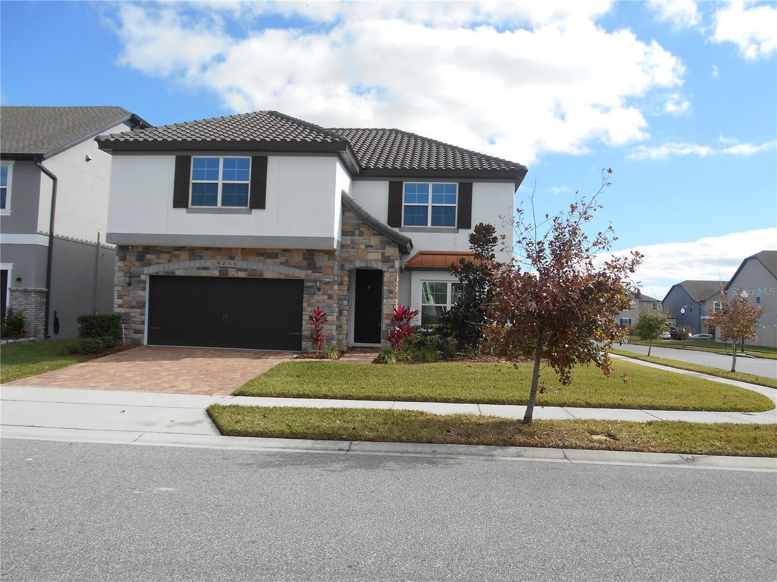Property Photo: 14235 Lake Preserve Boulevard FL 32824