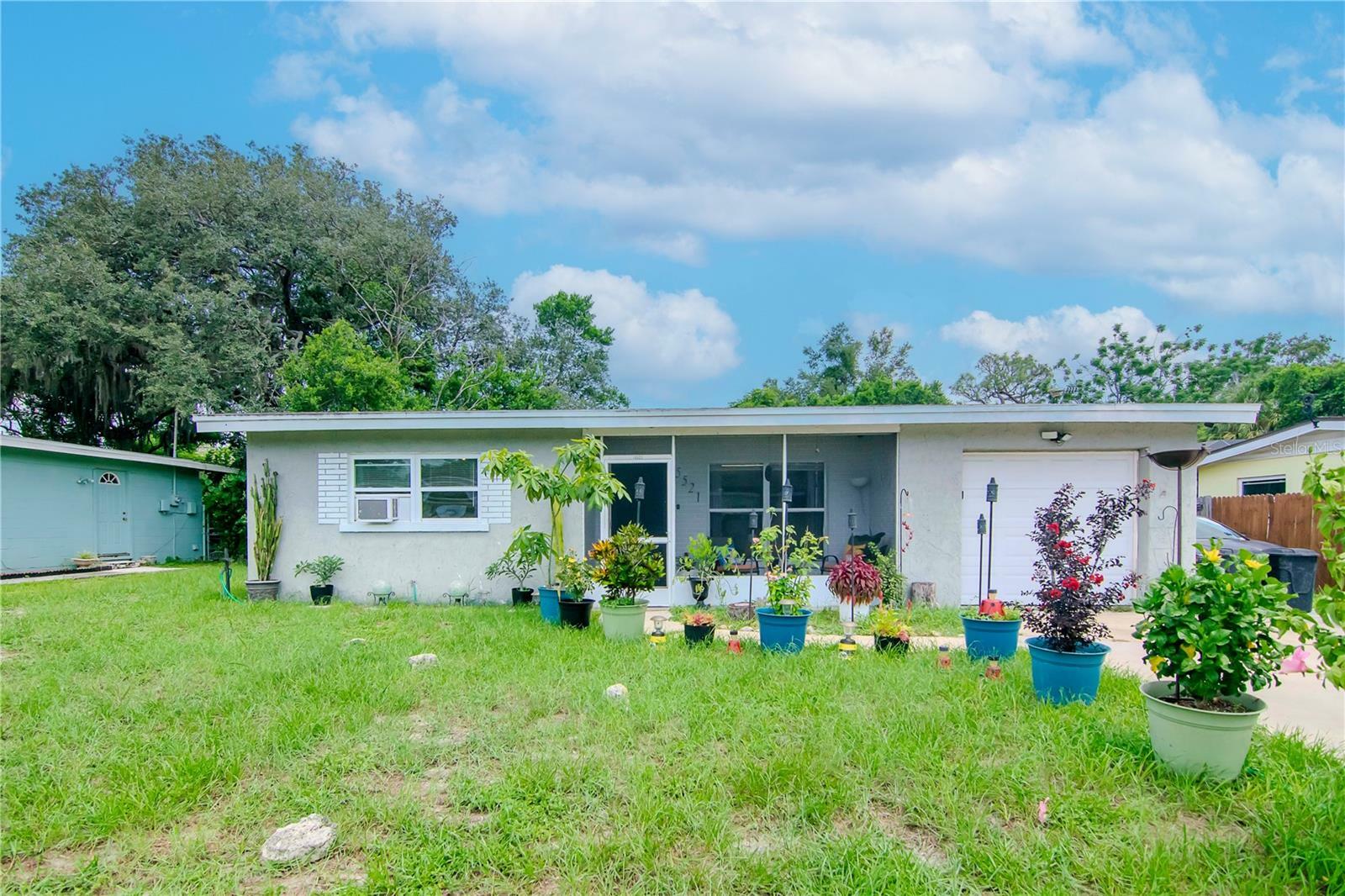 Property Photo:  5521 Forest Hills Drive  FL 34690 