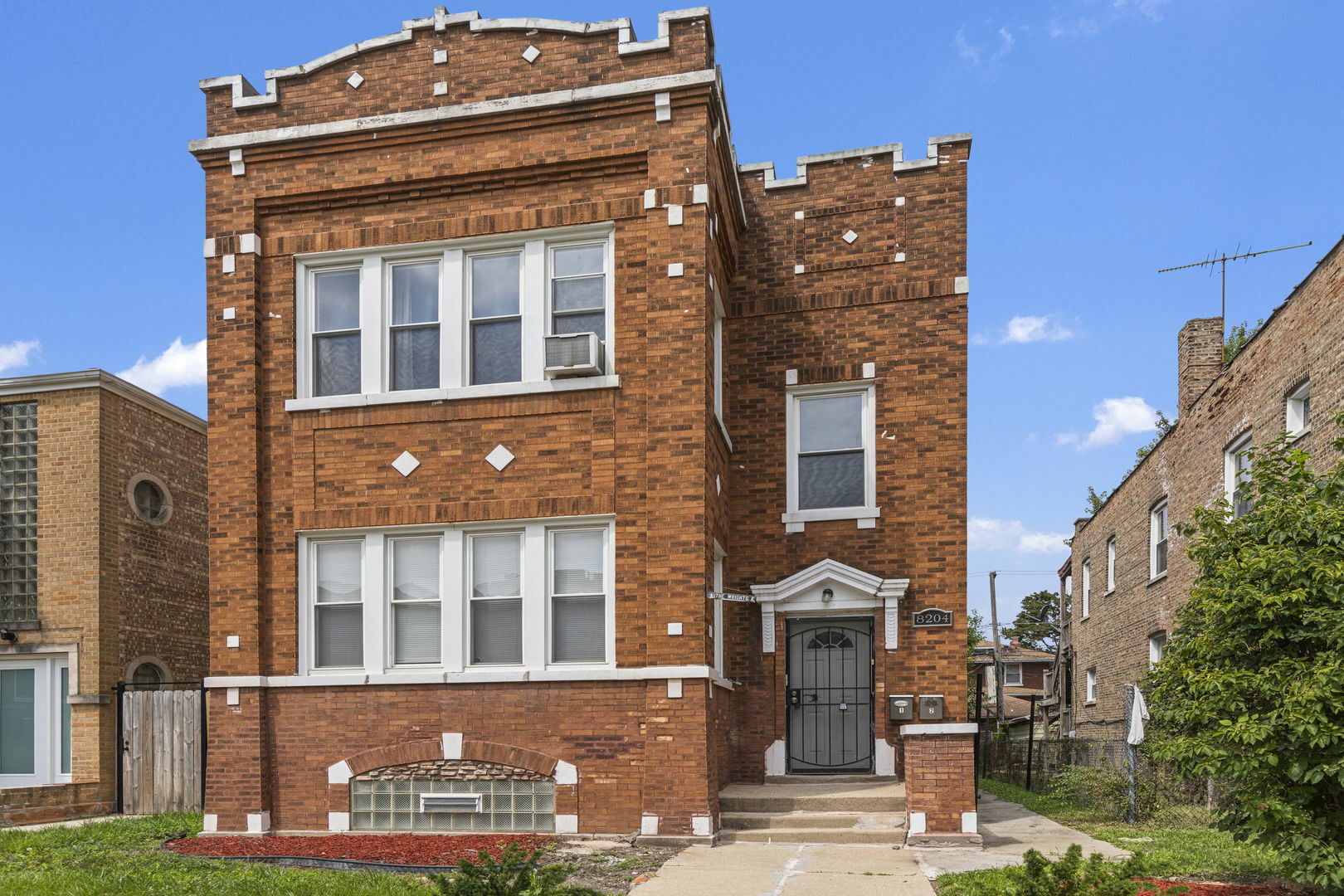 Property Photo:  8204 S Peoria Street  IL 60620 