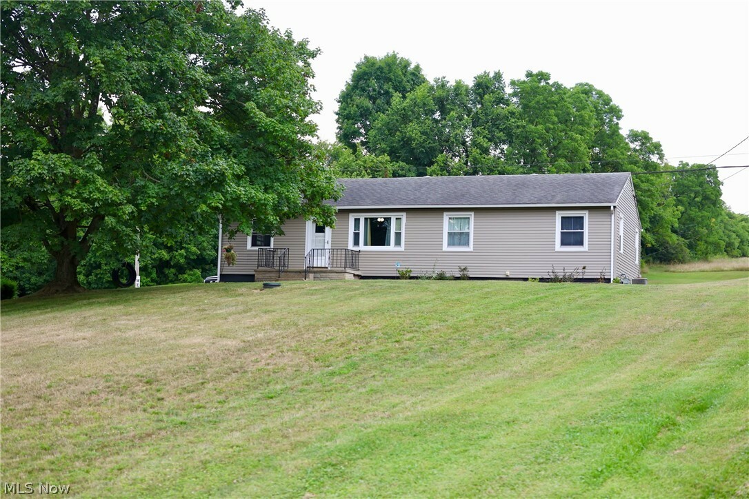 Property Photo:  6855 Old Town Road  OH 43735 