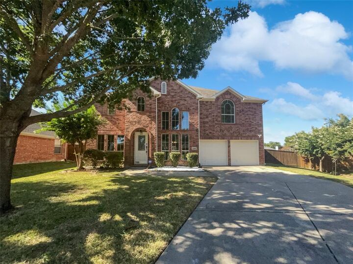 Property Photo: 3304 Bright Star Way TX 75074
