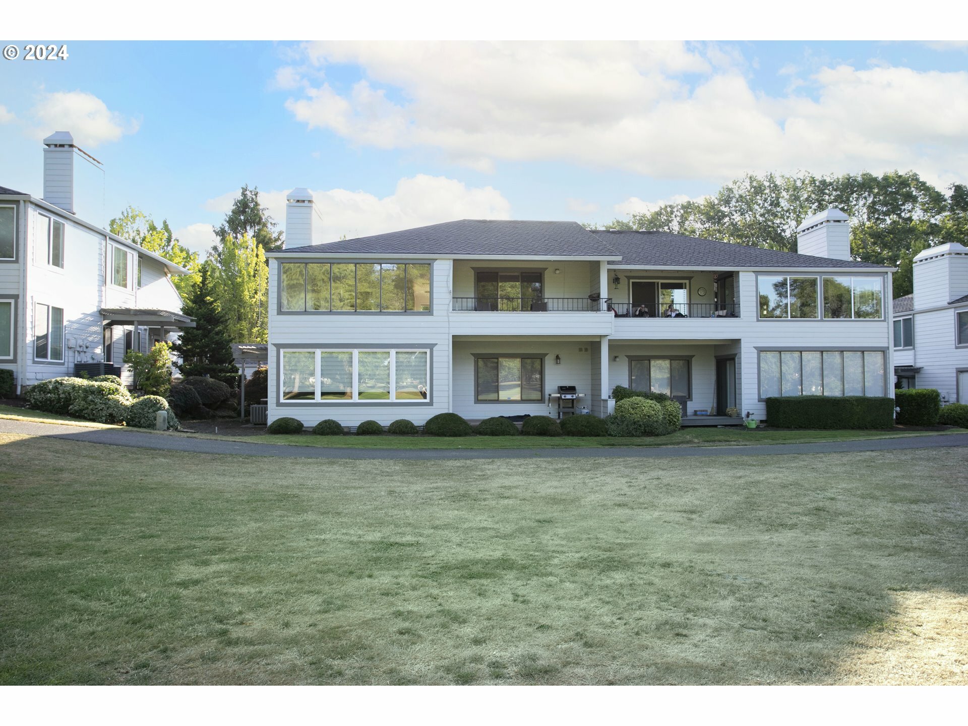 Property Photo: 31836 SW Fairway Village Loop OR 97070