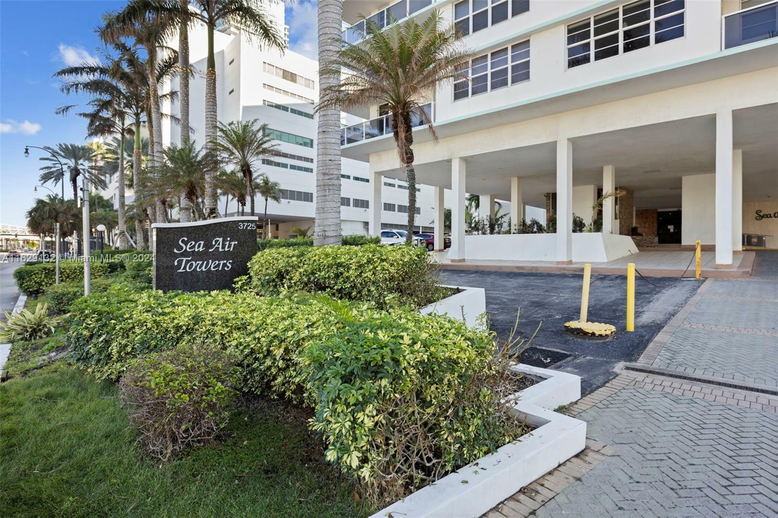 Property Photo:  3725 S Ocean Dr 1021  FL 33019 