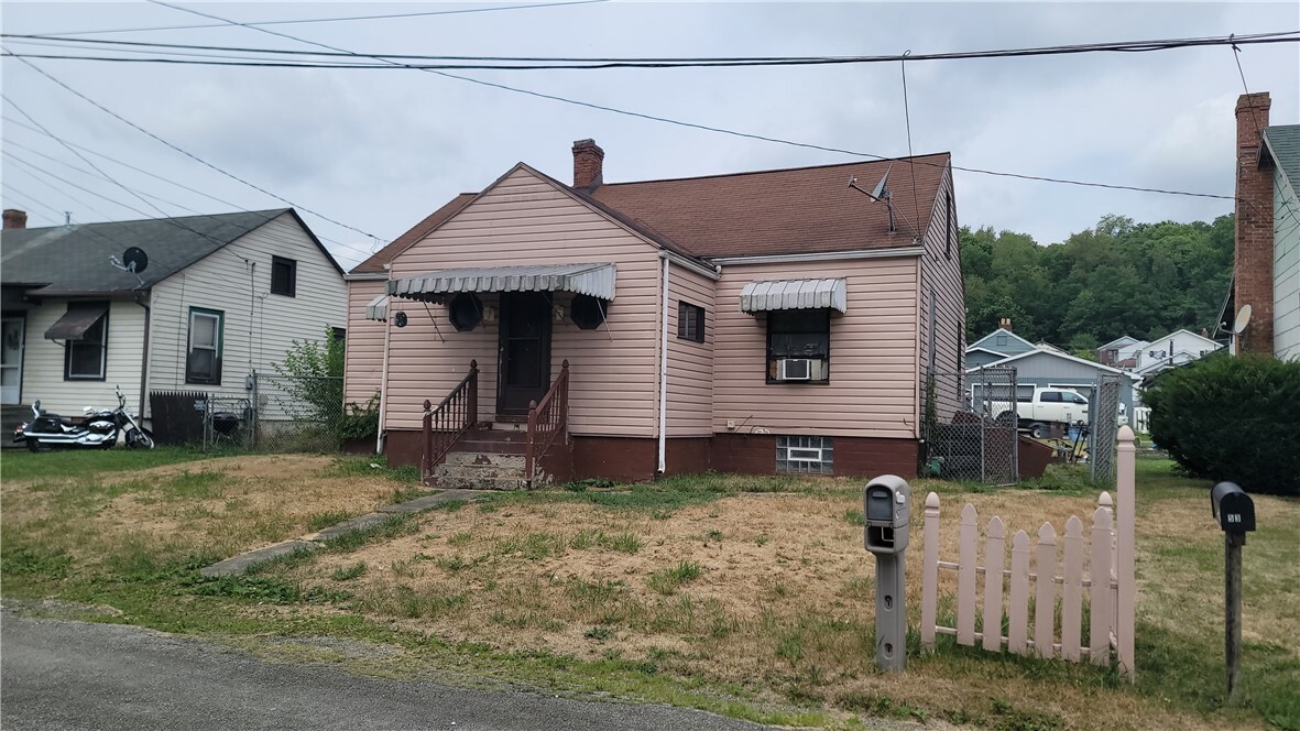 Property Photo:  47 Clark St  PA 15322 