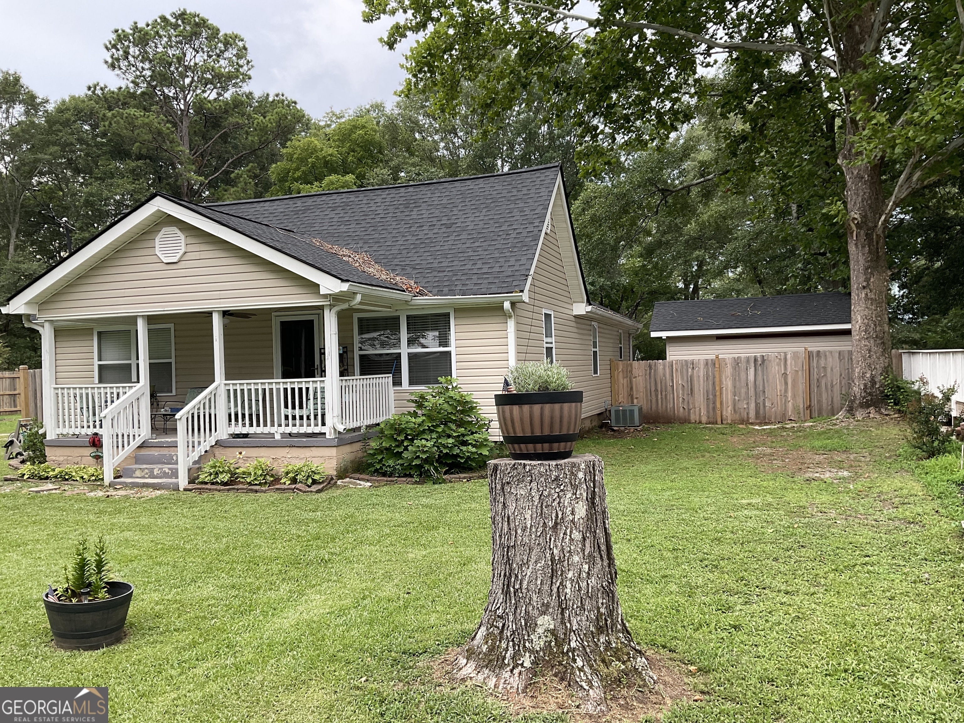 Property Photo:  318 N Dogwood Street N  GA 30180 