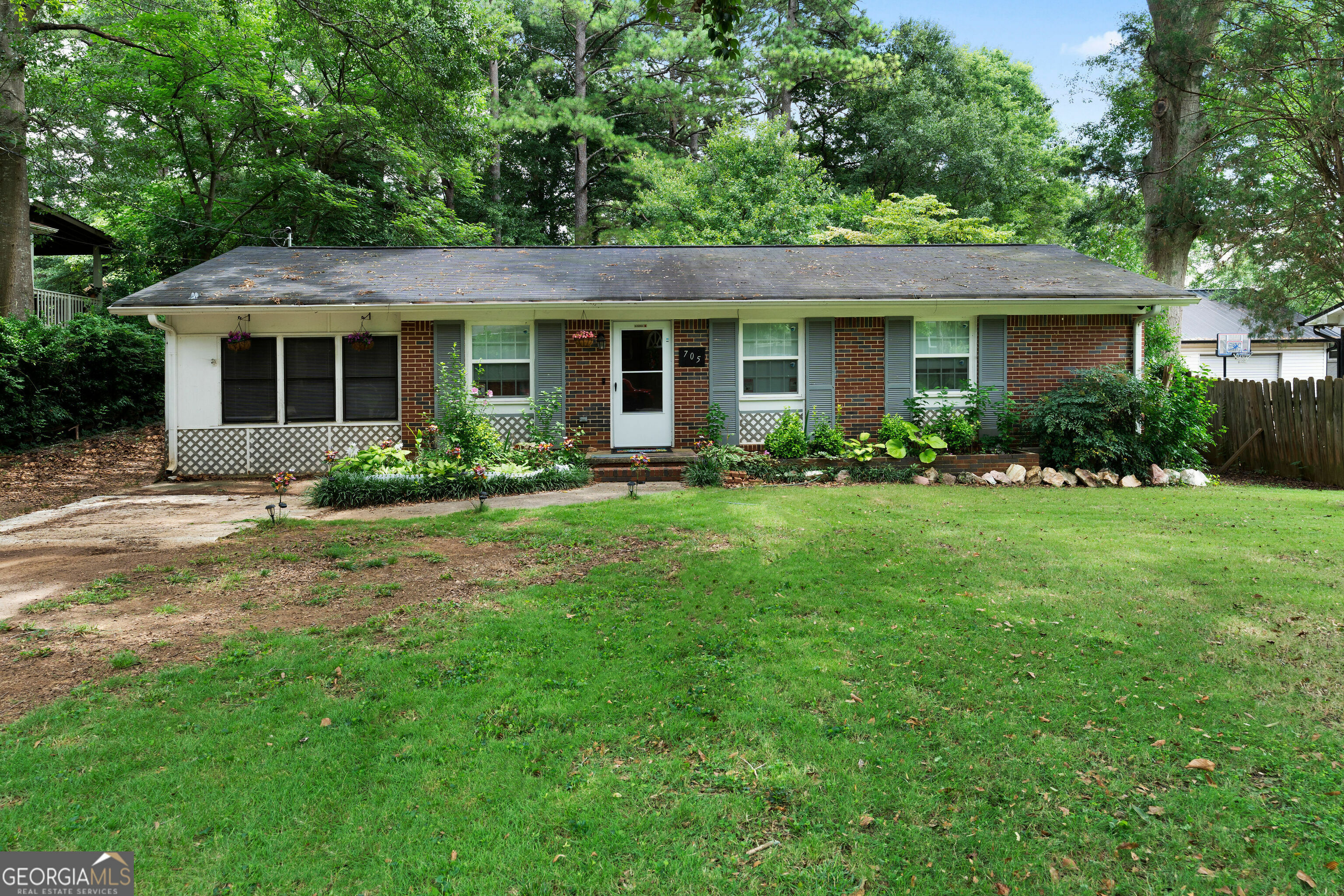 Property Photo: 705 Inglewood Drive SE GA 30080