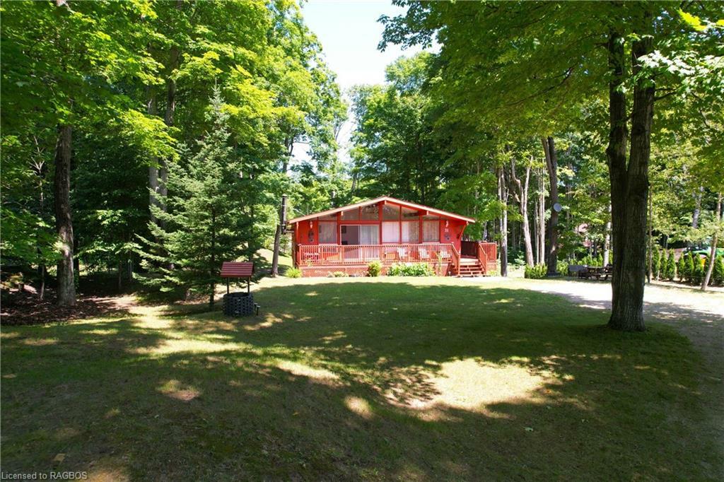 Property Photo:  31 Deer Trail  ON N0H 2G0 