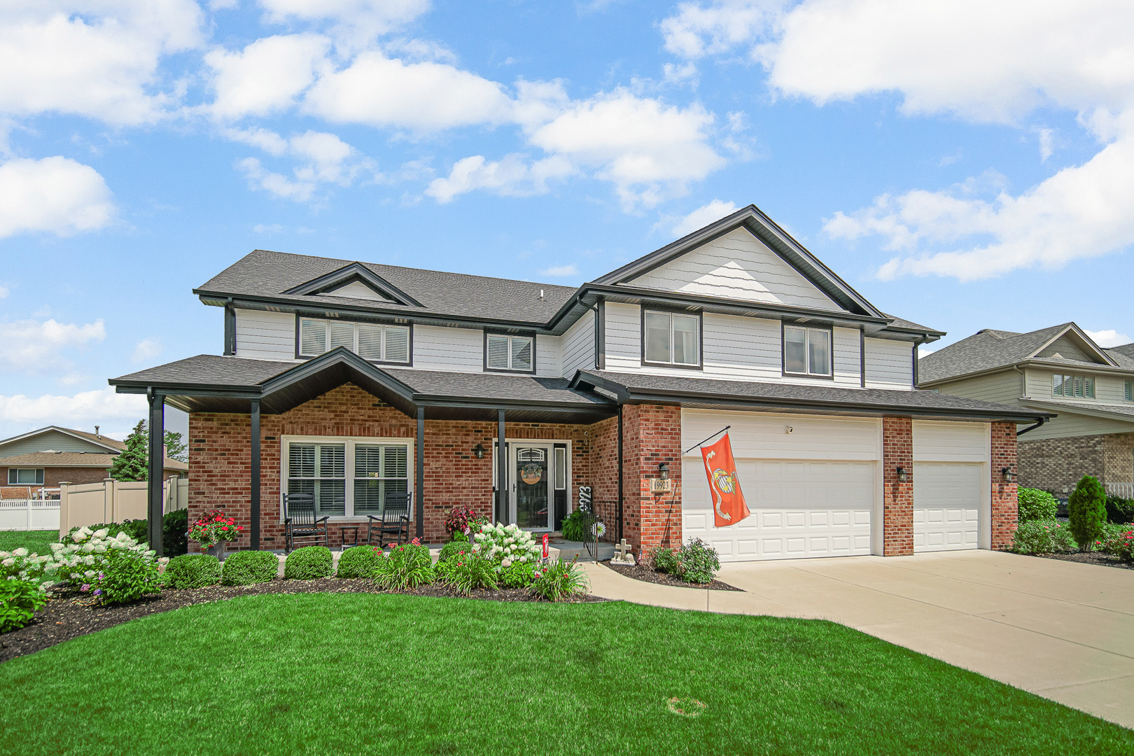 Property Photo: 19923 Silverside Drive IL 60487