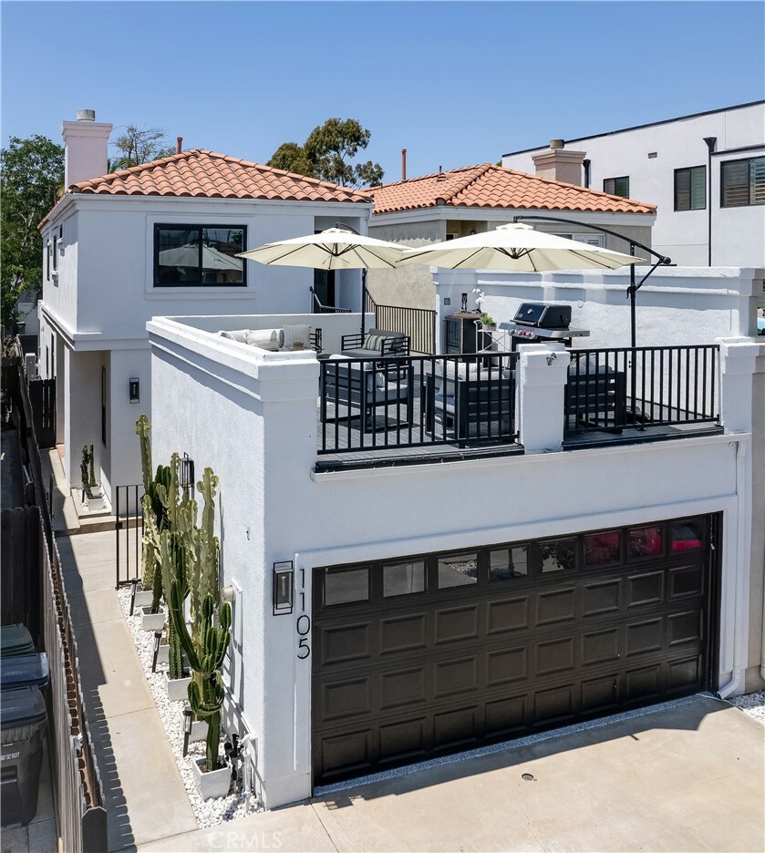 Property Photo:  1105 Alabama Street  CA 92648 