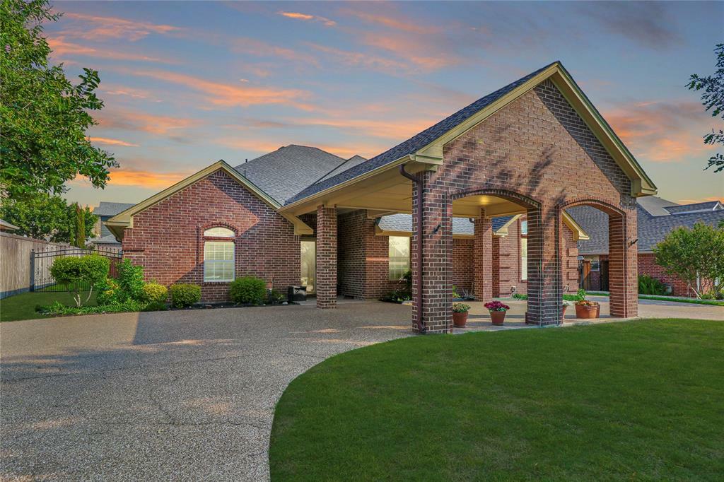 Property Photo: 504 Northgate Drive TX 75165