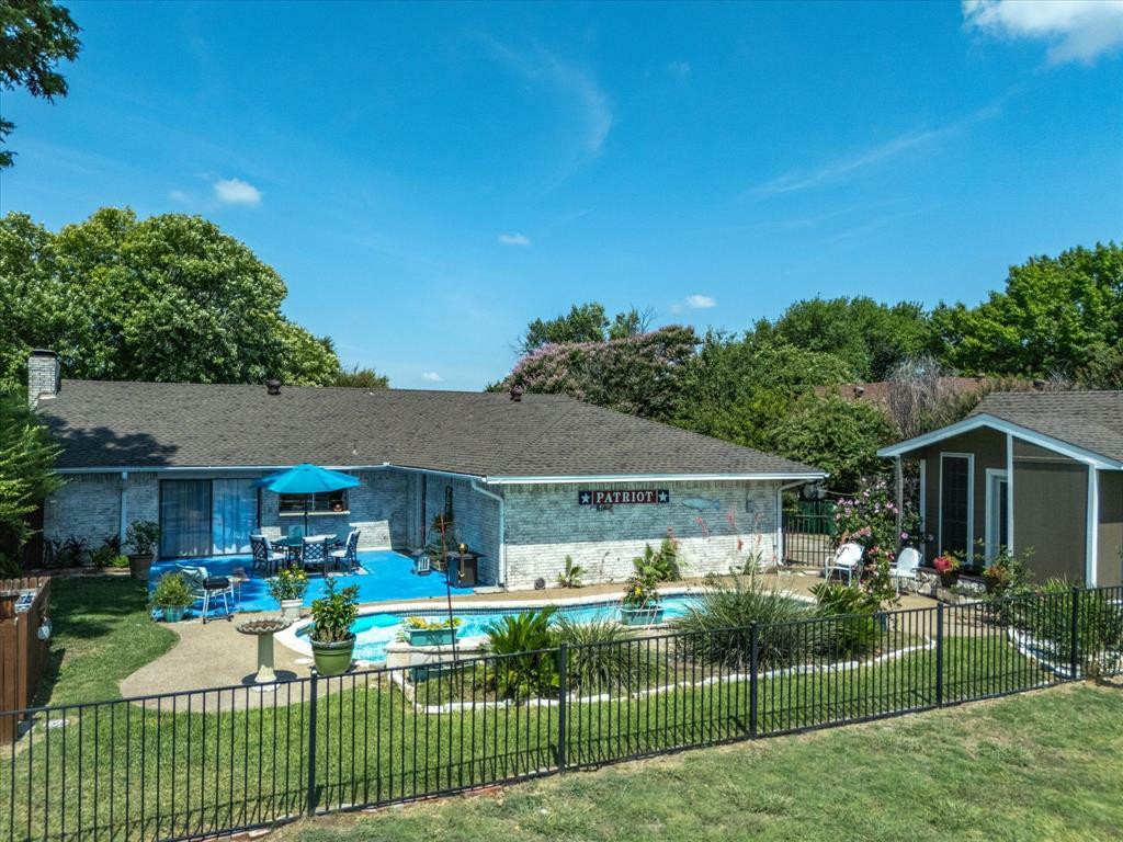 Property Photo:  410 Gingerbread Lane  TX 75165 