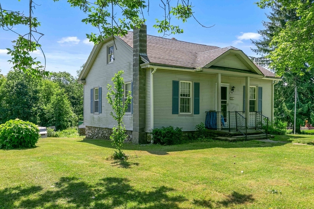 Property Photo:  797 Lebanon Hill Rd  MA 01550 