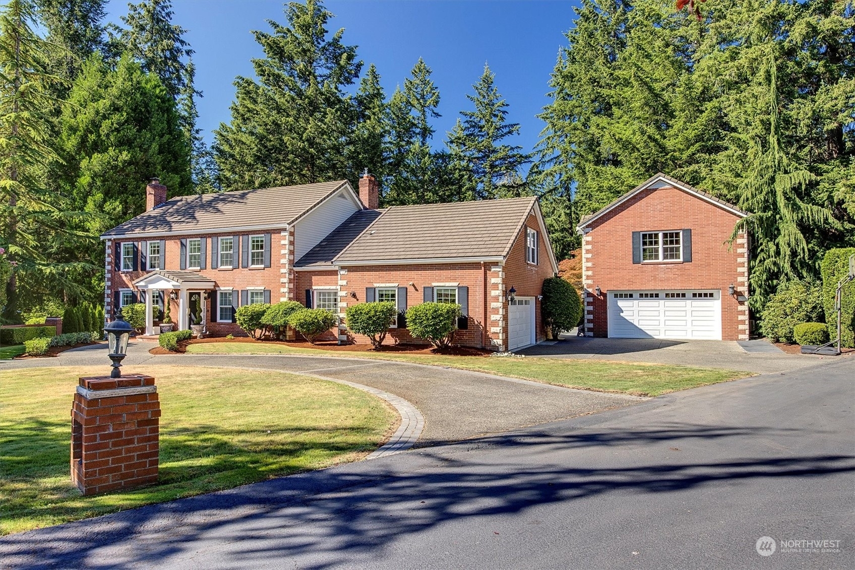 Property Photo: 14276 209th Avenue NE WA 98077