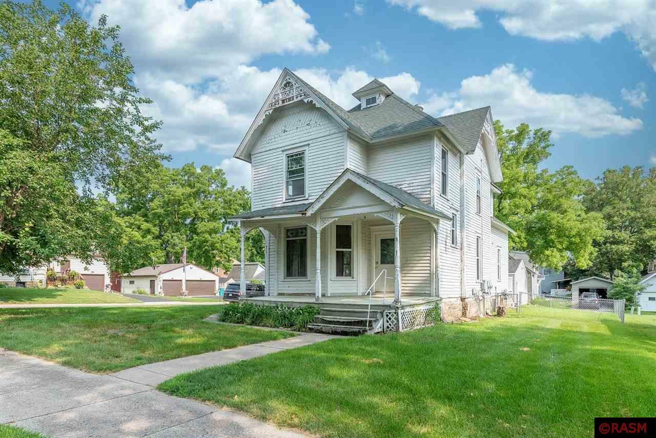 Property Photo:  601 NE 2nd Avenue  MN 56093 