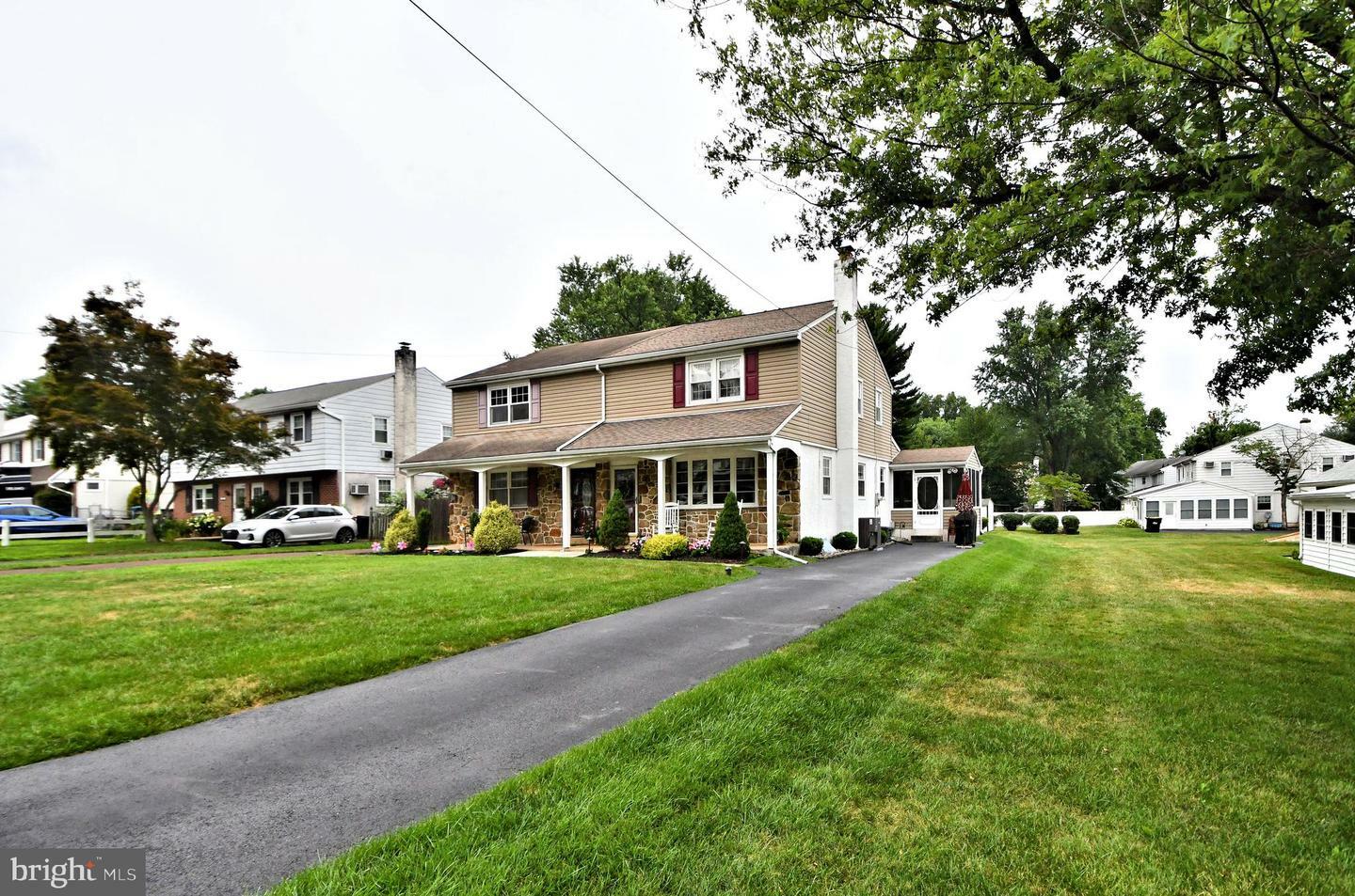 Property Photo: 678 S 5th Avenue PA 19468