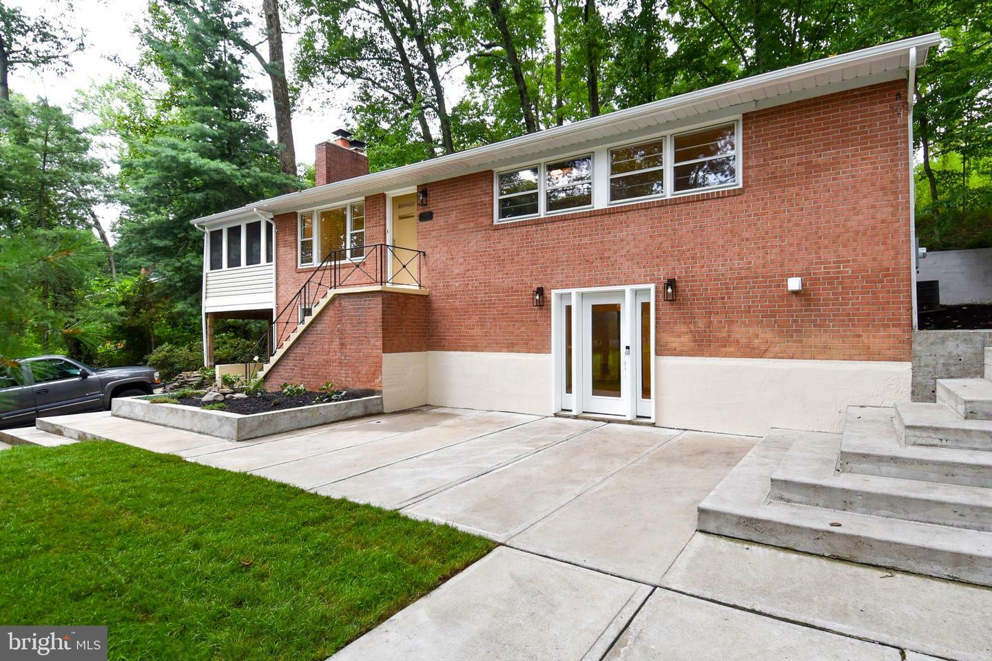 Property Photo:  5232 Cherokee Avenue  VA 22312 