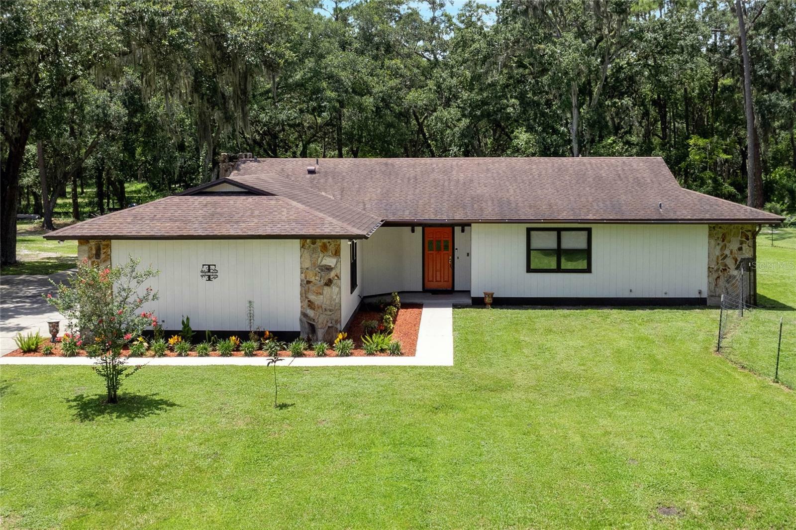 Property Photo:  1740 Carson Drive  FL 33810 