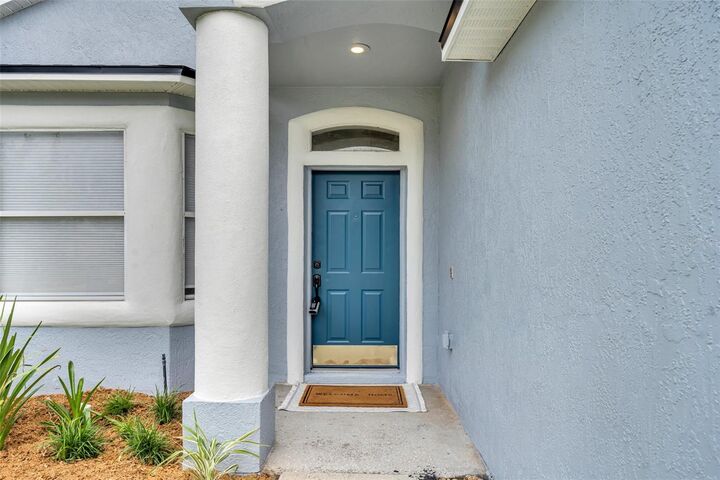 Property Photo:  327 Lakepark Trail  FL 32765 